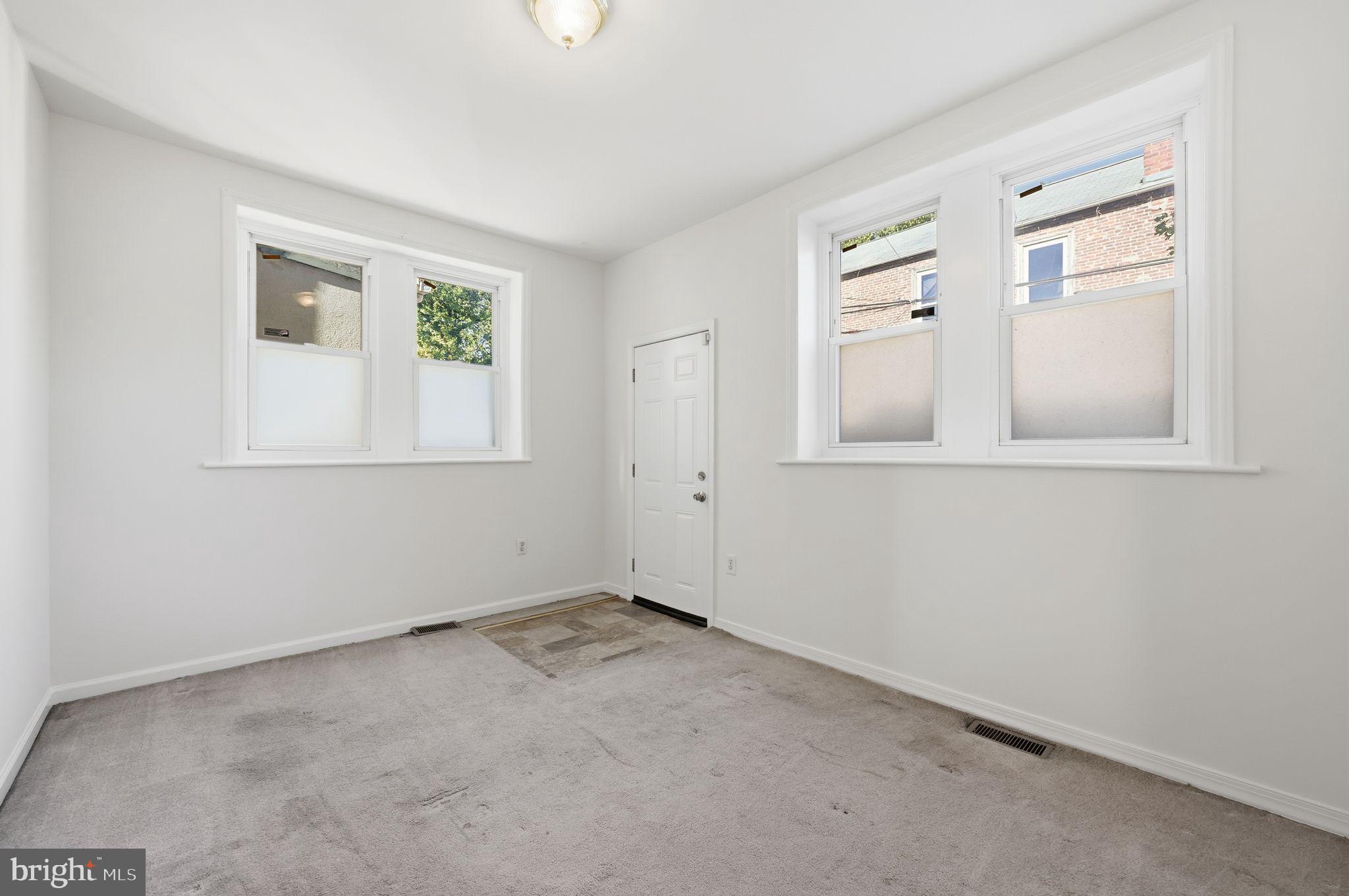 ROXBOROUGH - Residential Lease