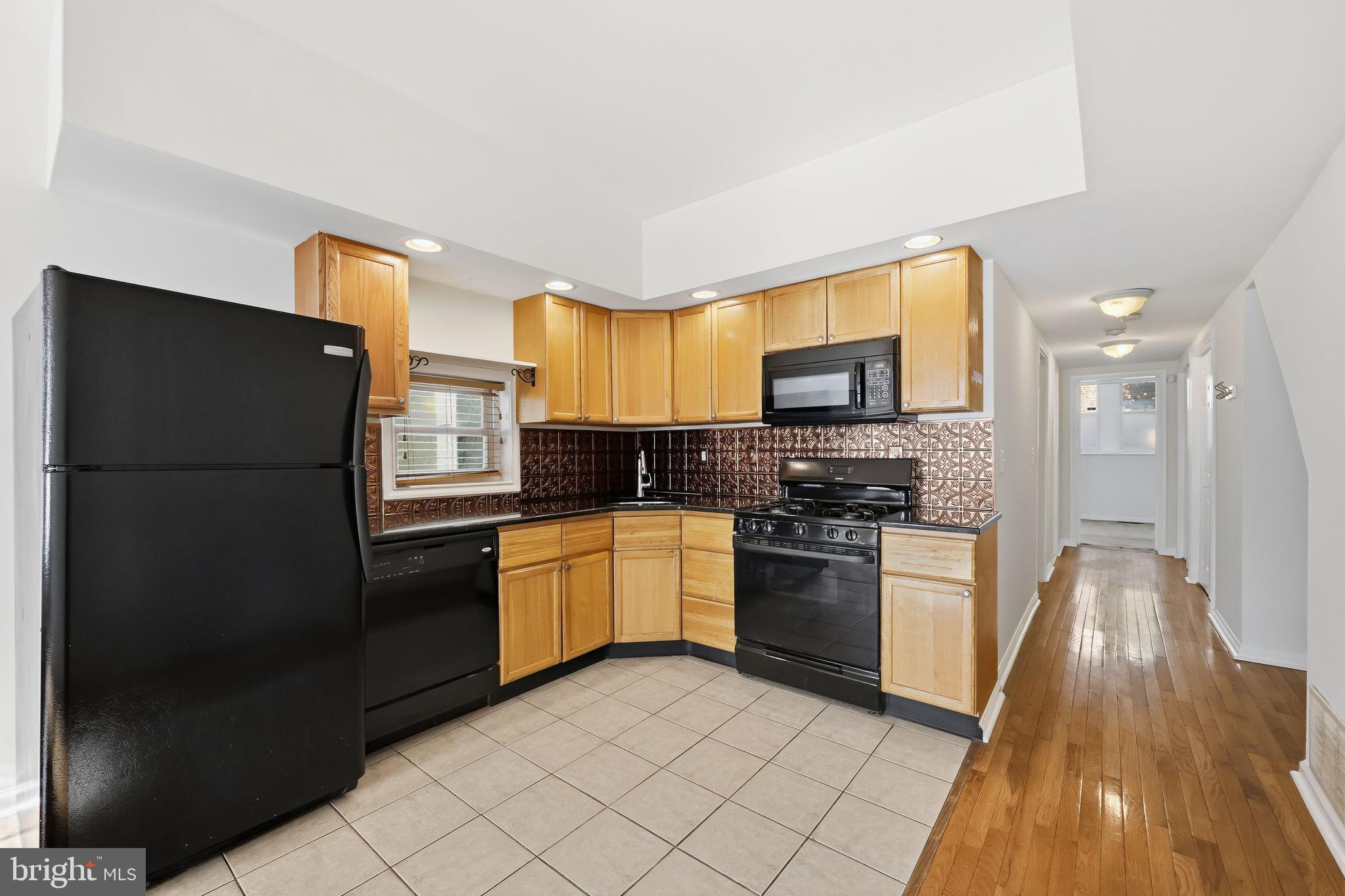 ROXBOROUGH - Residential Lease