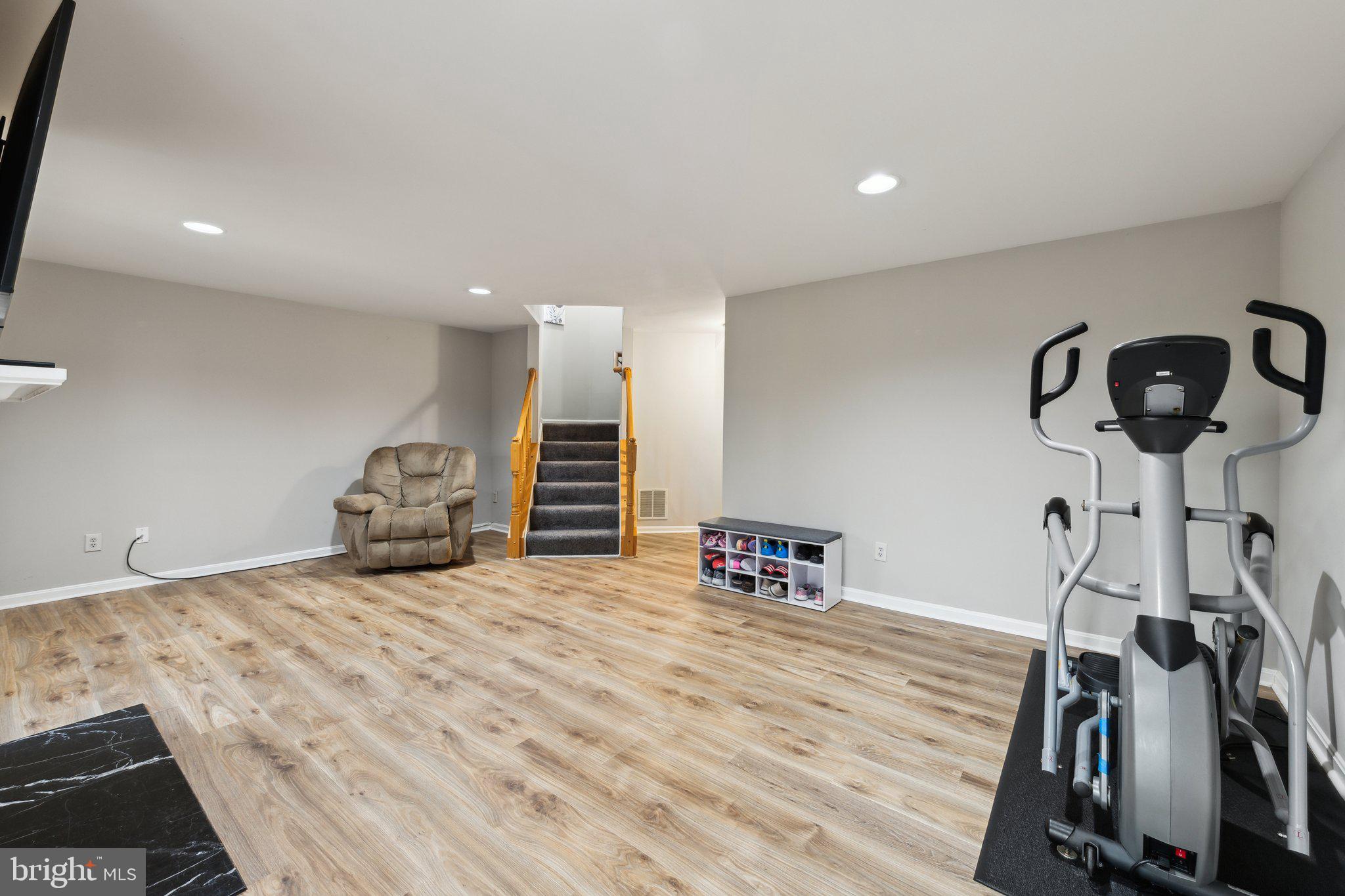 THE MEWS - Residential