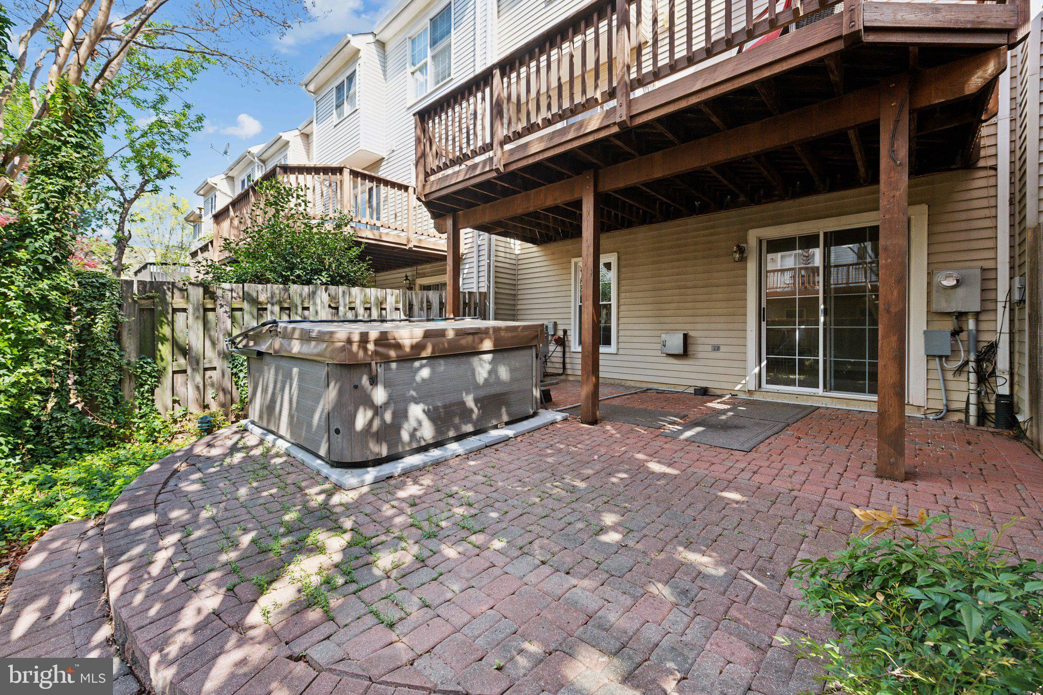 THE MEWS - Residential