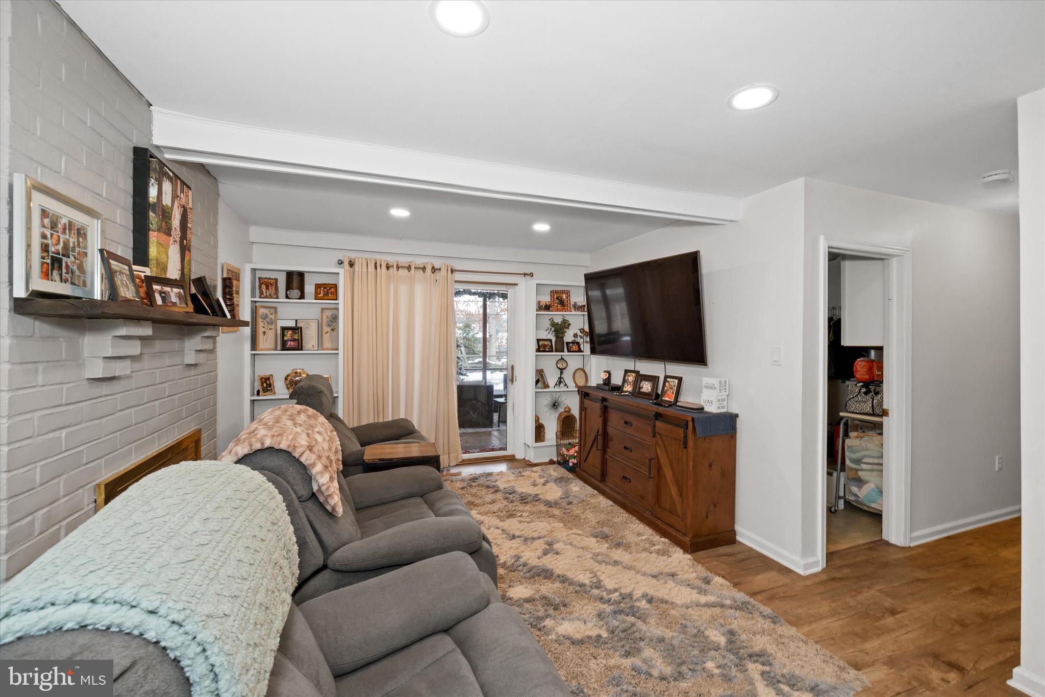 WOODBINE - Residential