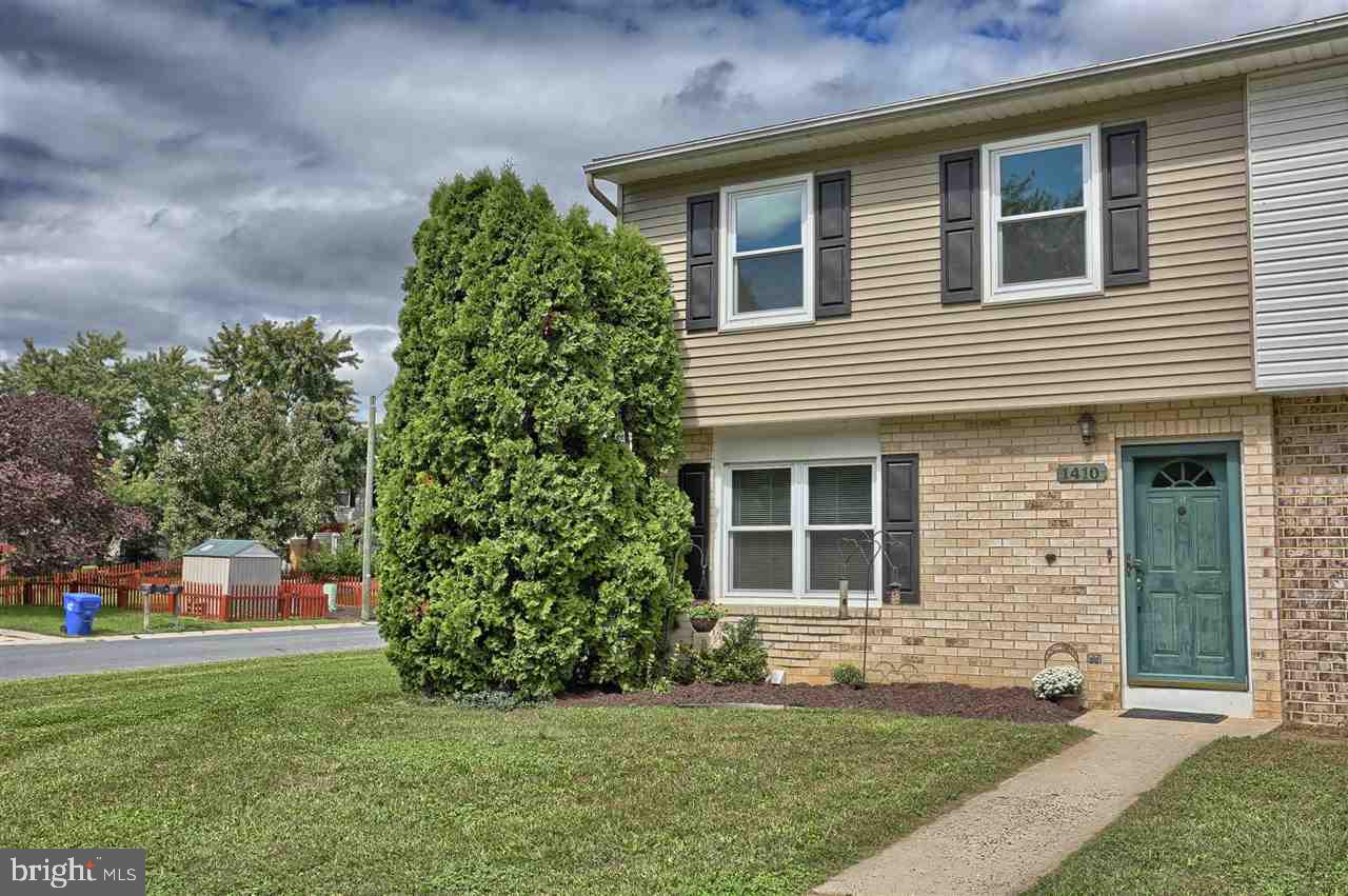 Move in ready town home in Pheasant Run Estates! Recent updates over the past couple years include; updated flooring, fresh paint, new windows and siding. Main floor offers spacious living area with gas fireplace and built-ins, dining room with chair rail, powder room and kitchen with new flooring and great natural light! Upstairs offers master bedroom with 2 closets & full bath, two additional bedrooms and guest bath. Basement offers great storage and laundry. Large corner lot with fenced yard!1.5% Loss Mitigation Fee paid by the Buyer; $2500 minimum. See Associated Documents.Previously approved short sale at $116,000