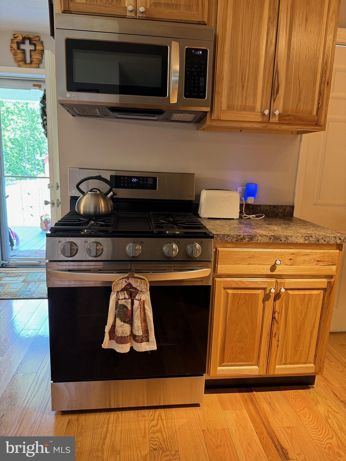 ELIZABETH STATION - Residential