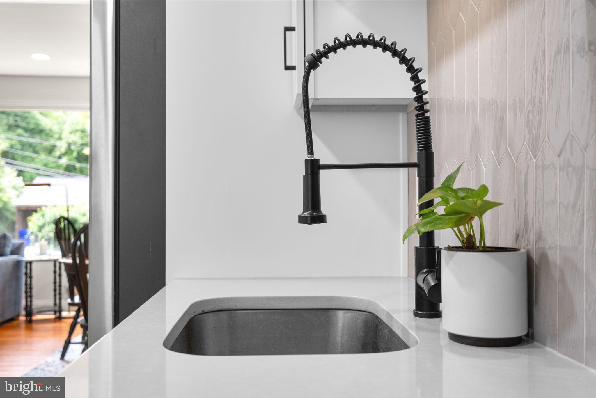 CONNECTICUT GARDENS - Residential