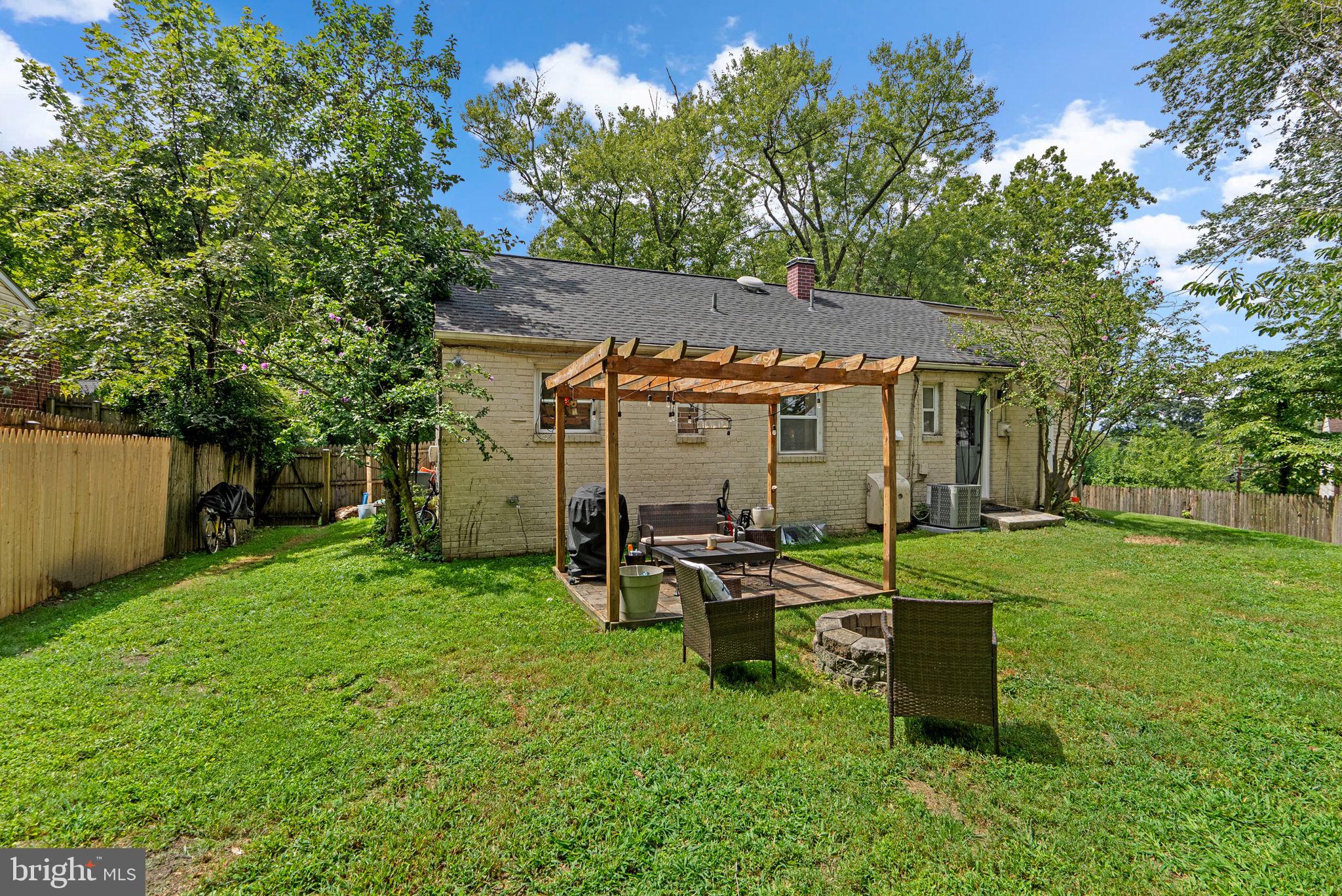 CONNECTICUT GARDENS - Residential