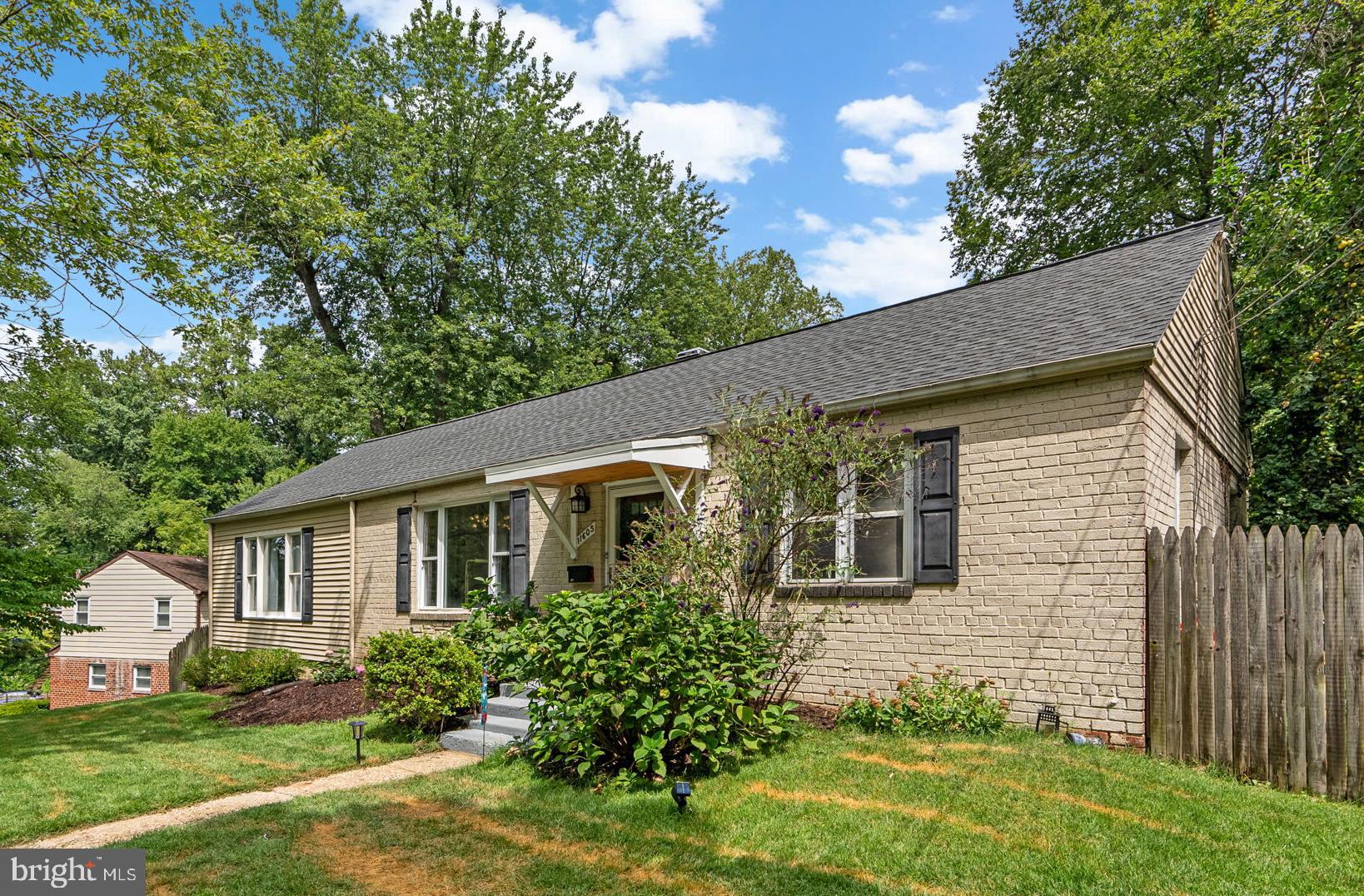 CONNECTICUT GARDENS - Residential
