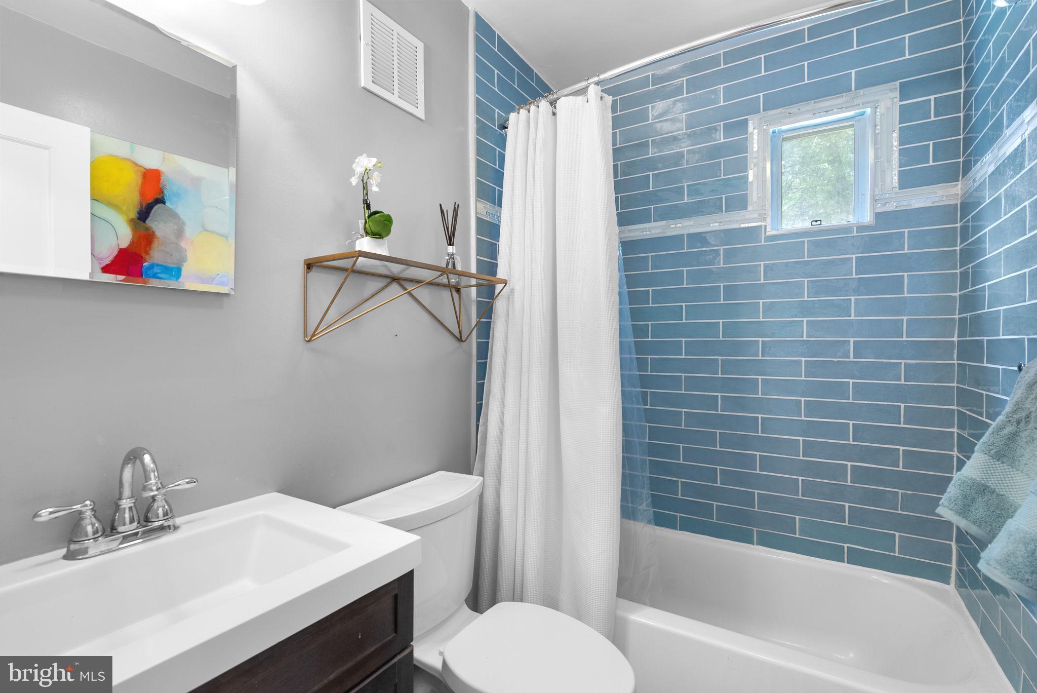 CONNECTICUT GARDENS - Residential