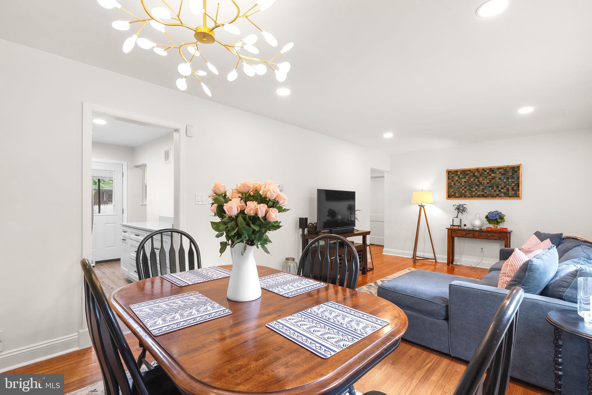 CONNECTICUT GARDENS - Residential