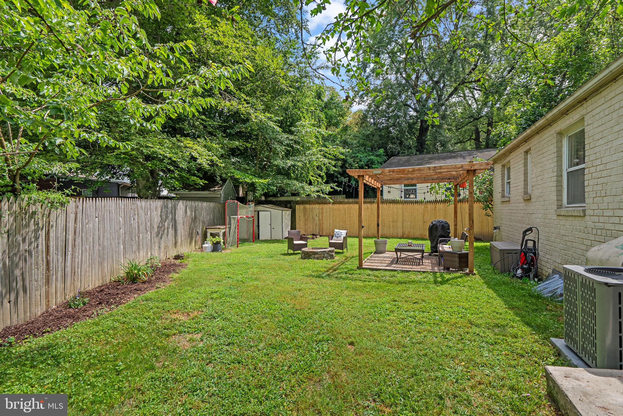 CONNECTICUT GARDENS - Residential