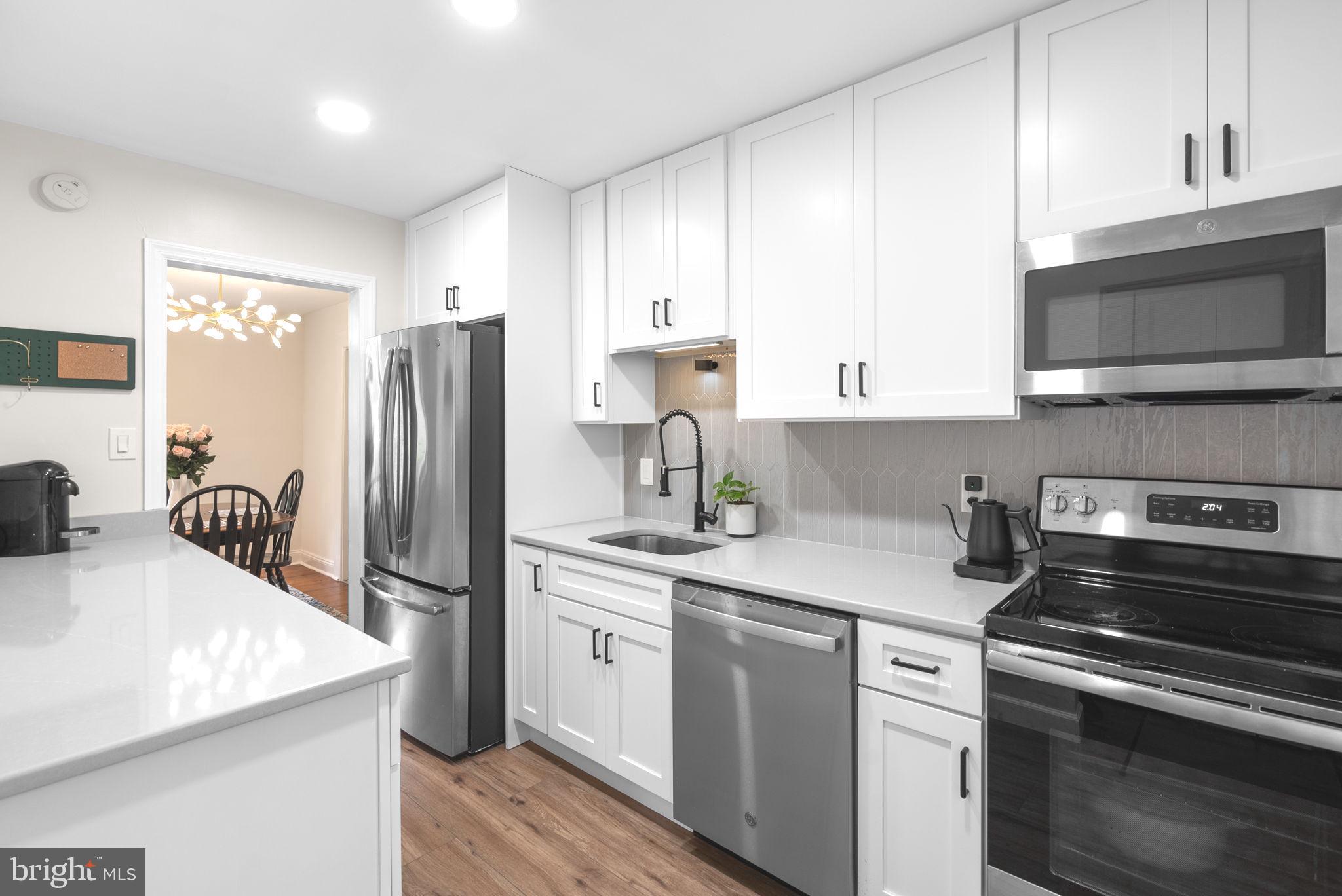 CONNECTICUT GARDENS - Residential