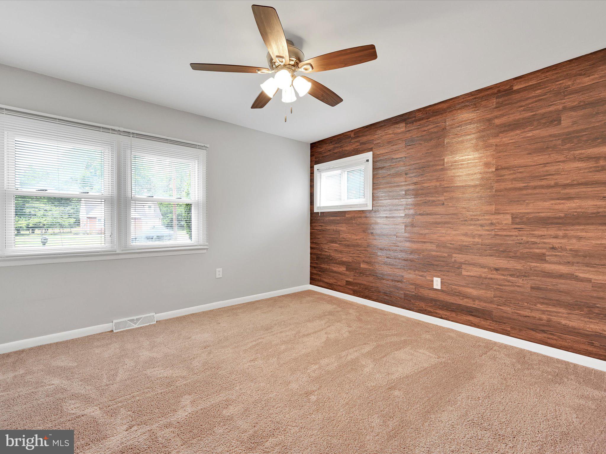 MANOR RIDGE - Residential