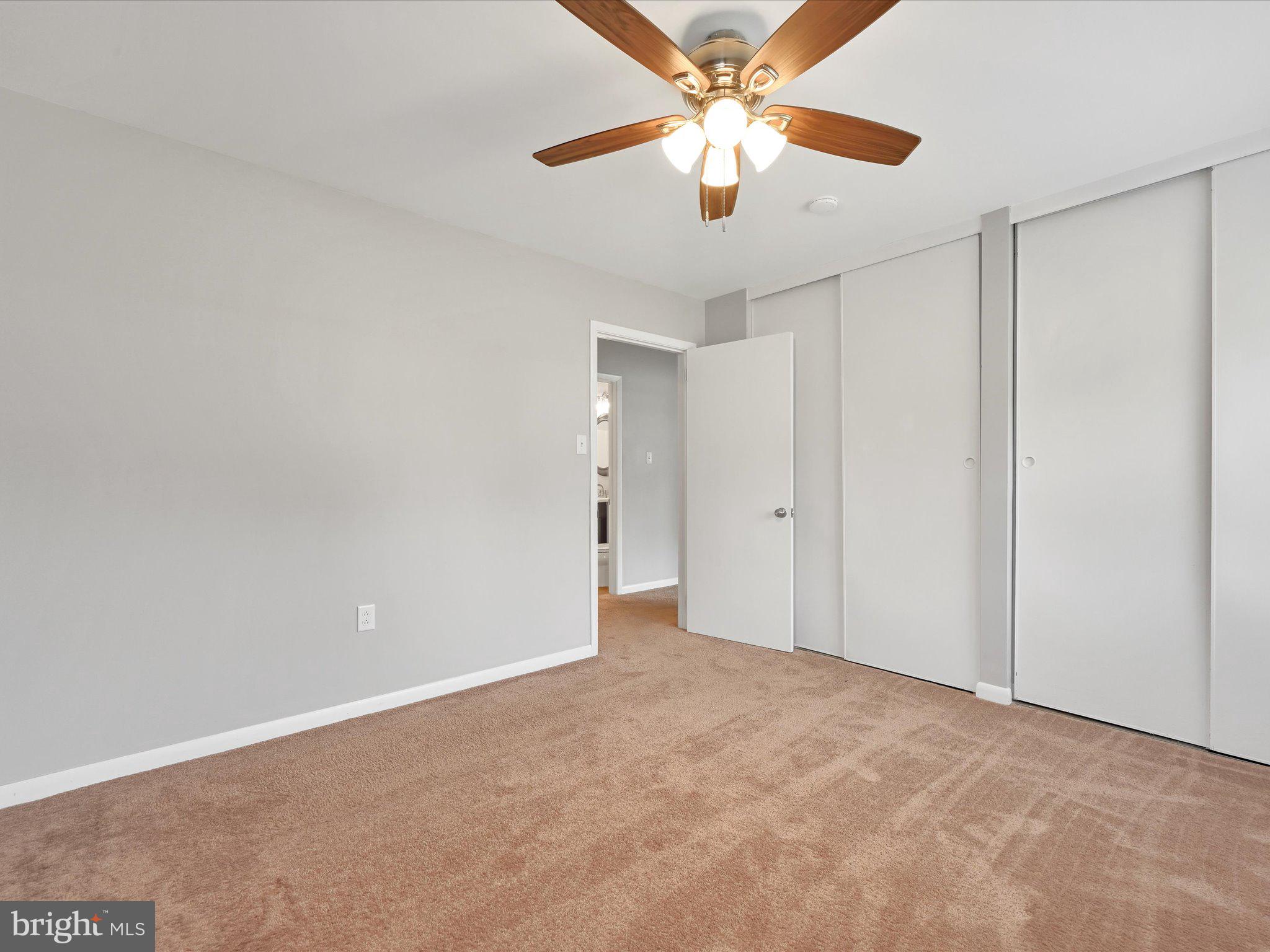 MANOR RIDGE - Residential