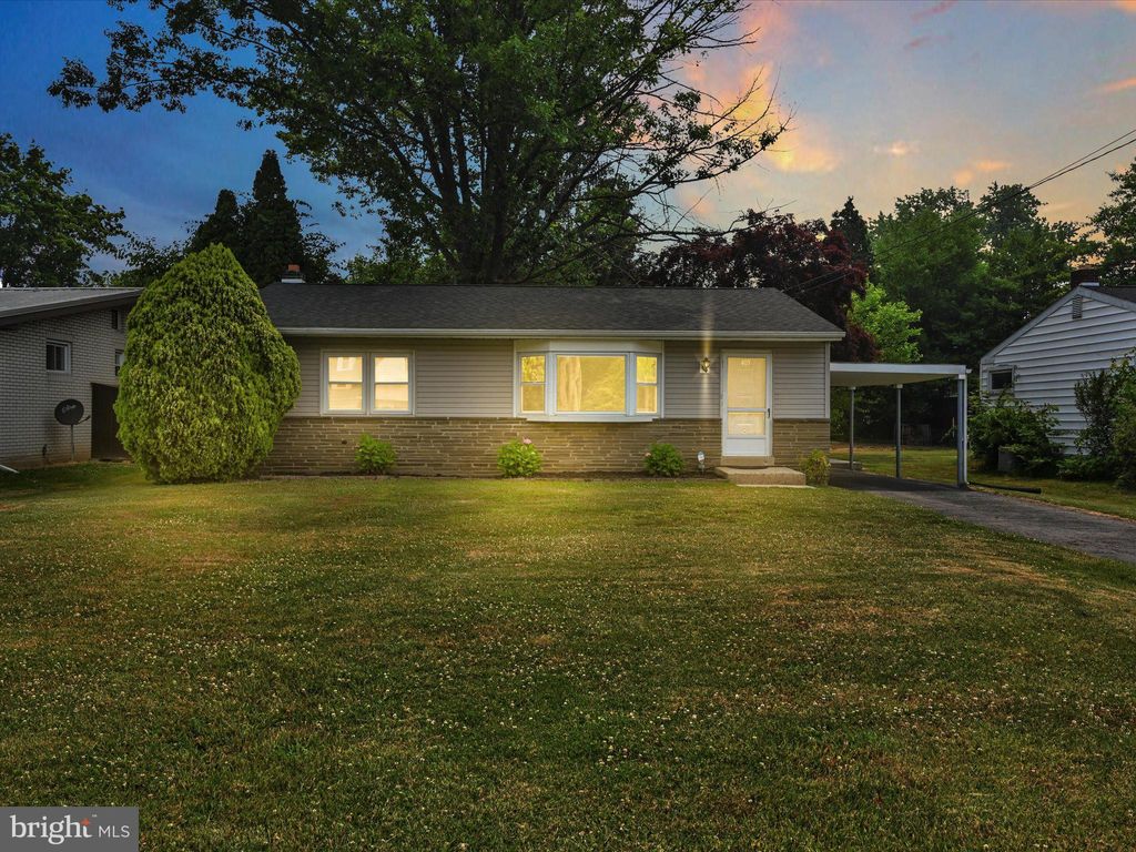 Photo of 405 MILLERSVILLE RD, LANCASTER, PA 17603 (MLS # PALA2036212)