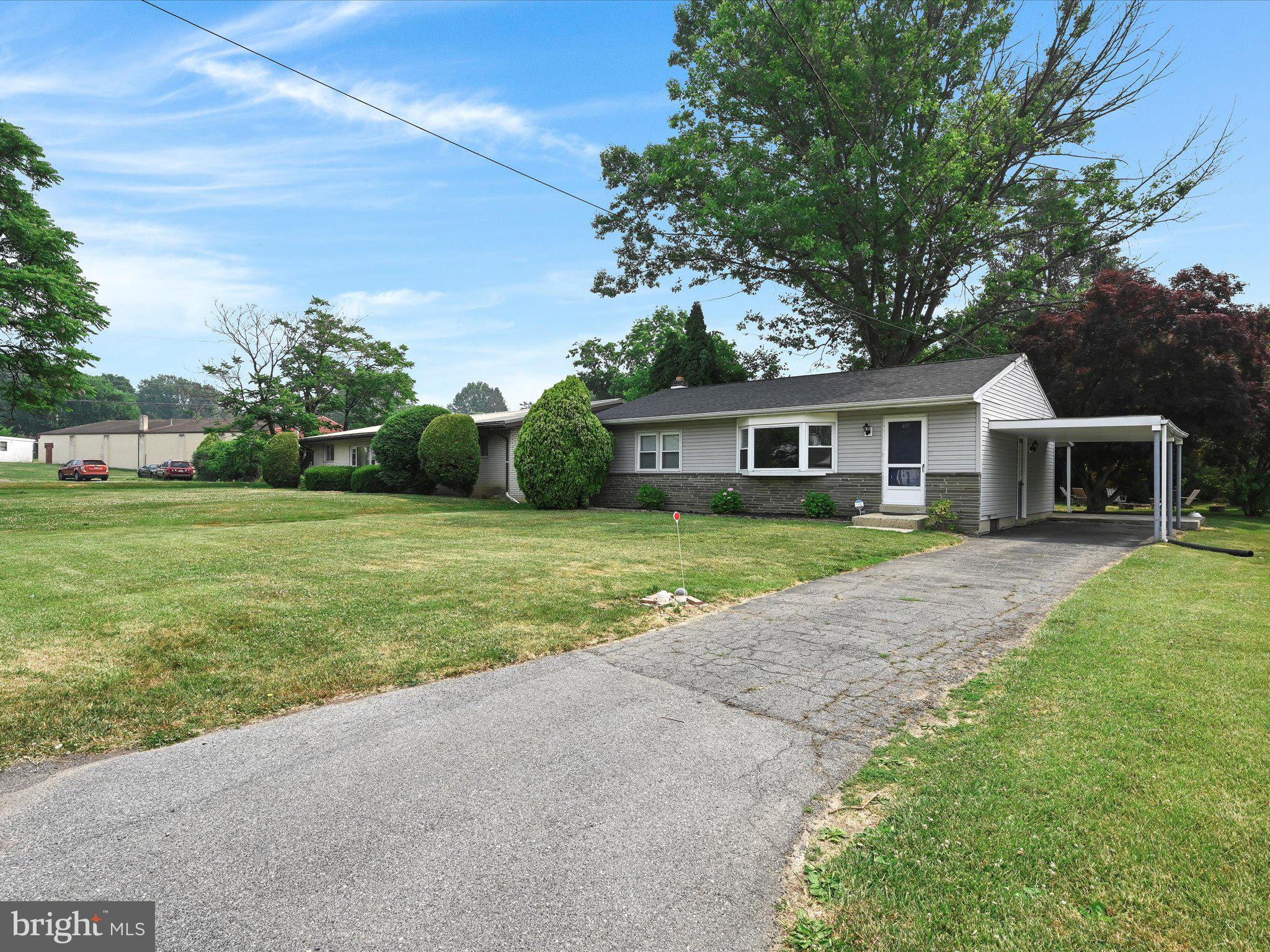 MANOR RIDGE - Residential