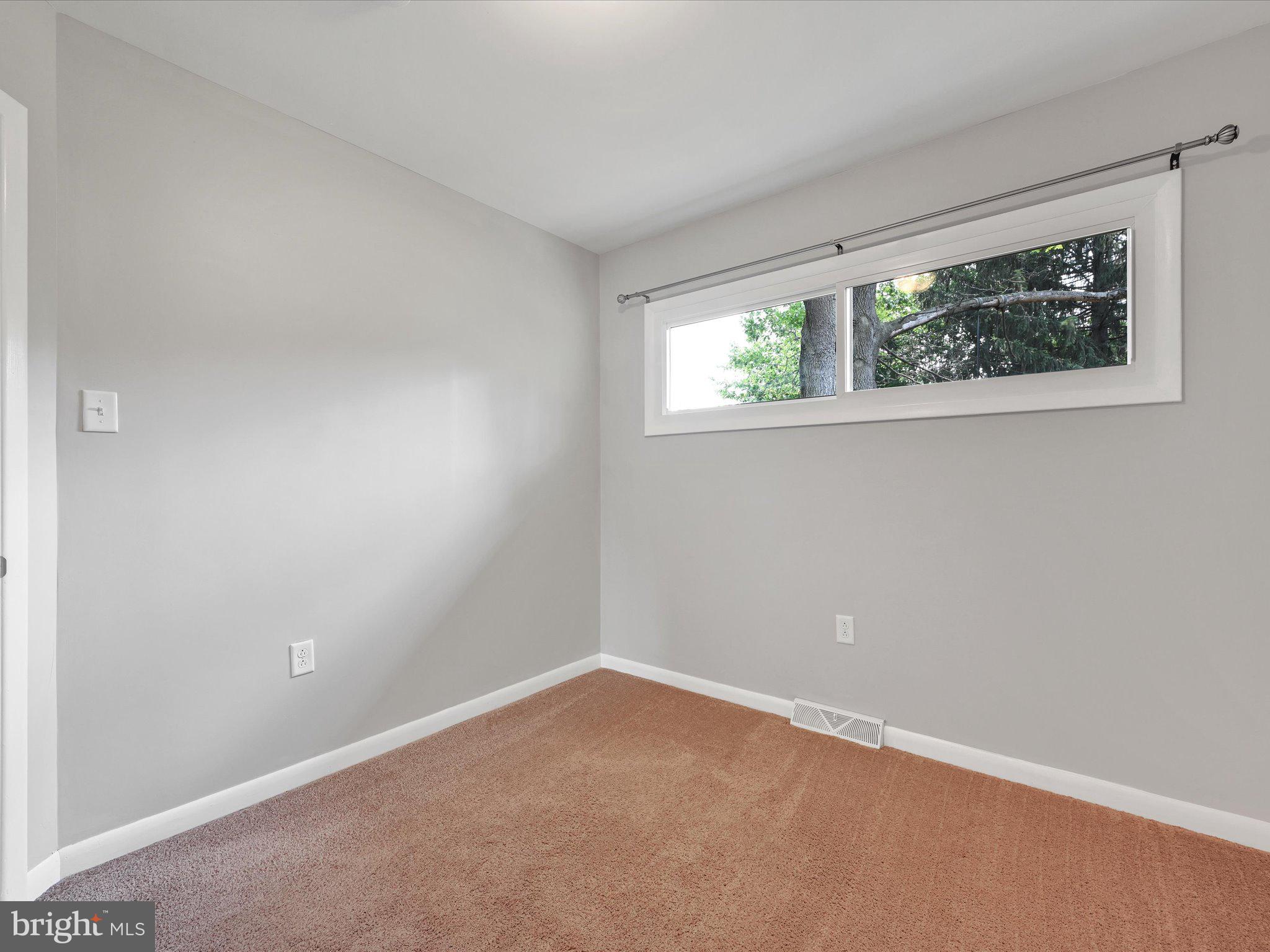 MANOR RIDGE - Residential