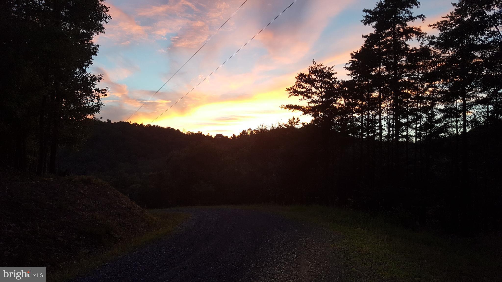 BLUFFS ON THE POTOMAC - Land