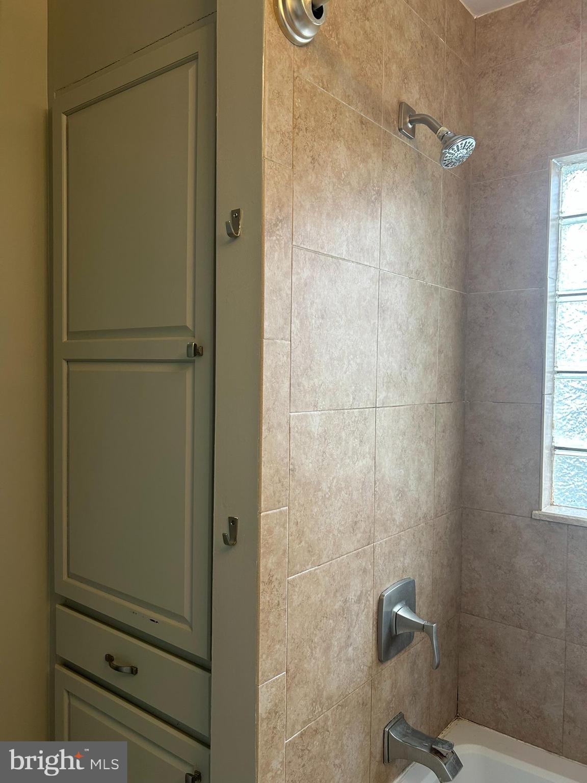 FAIRFAX HOMES - Residential Lease