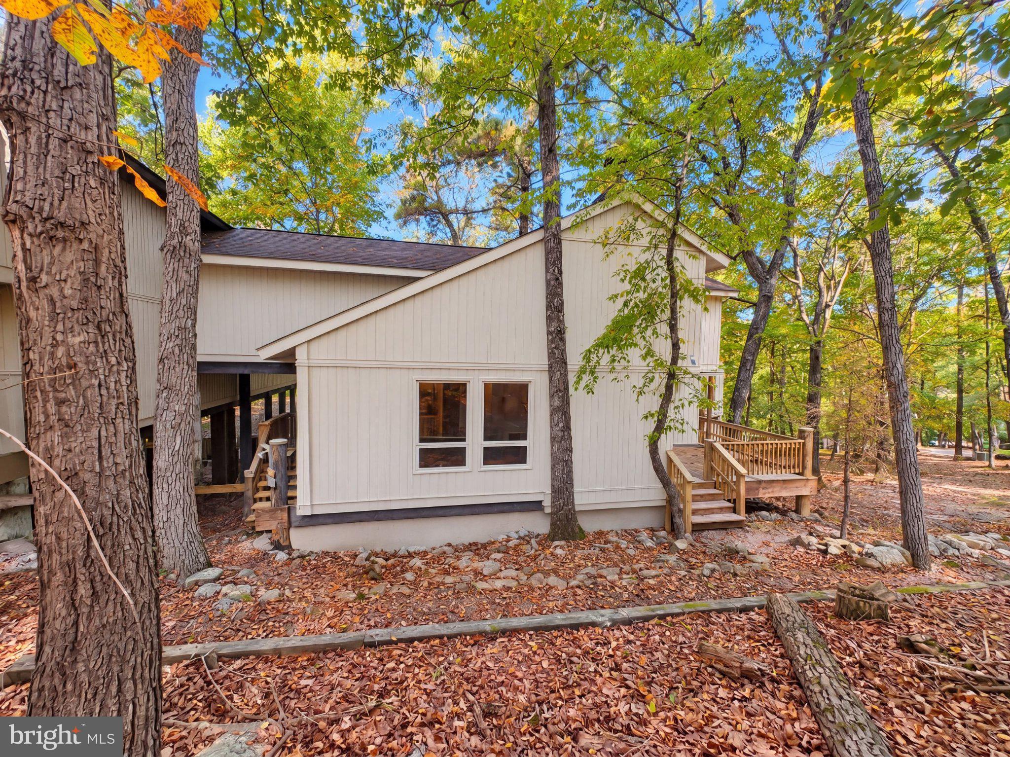 3838 ERICKSON CIRCLE