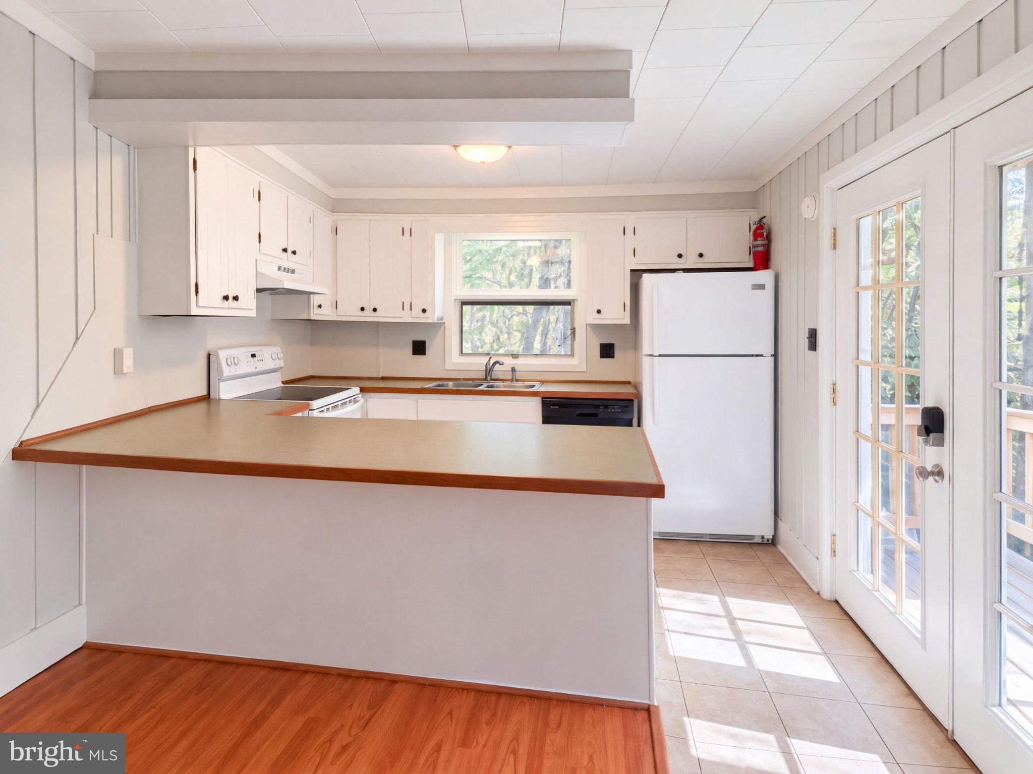 3838 ERICKSON CIRCLE
