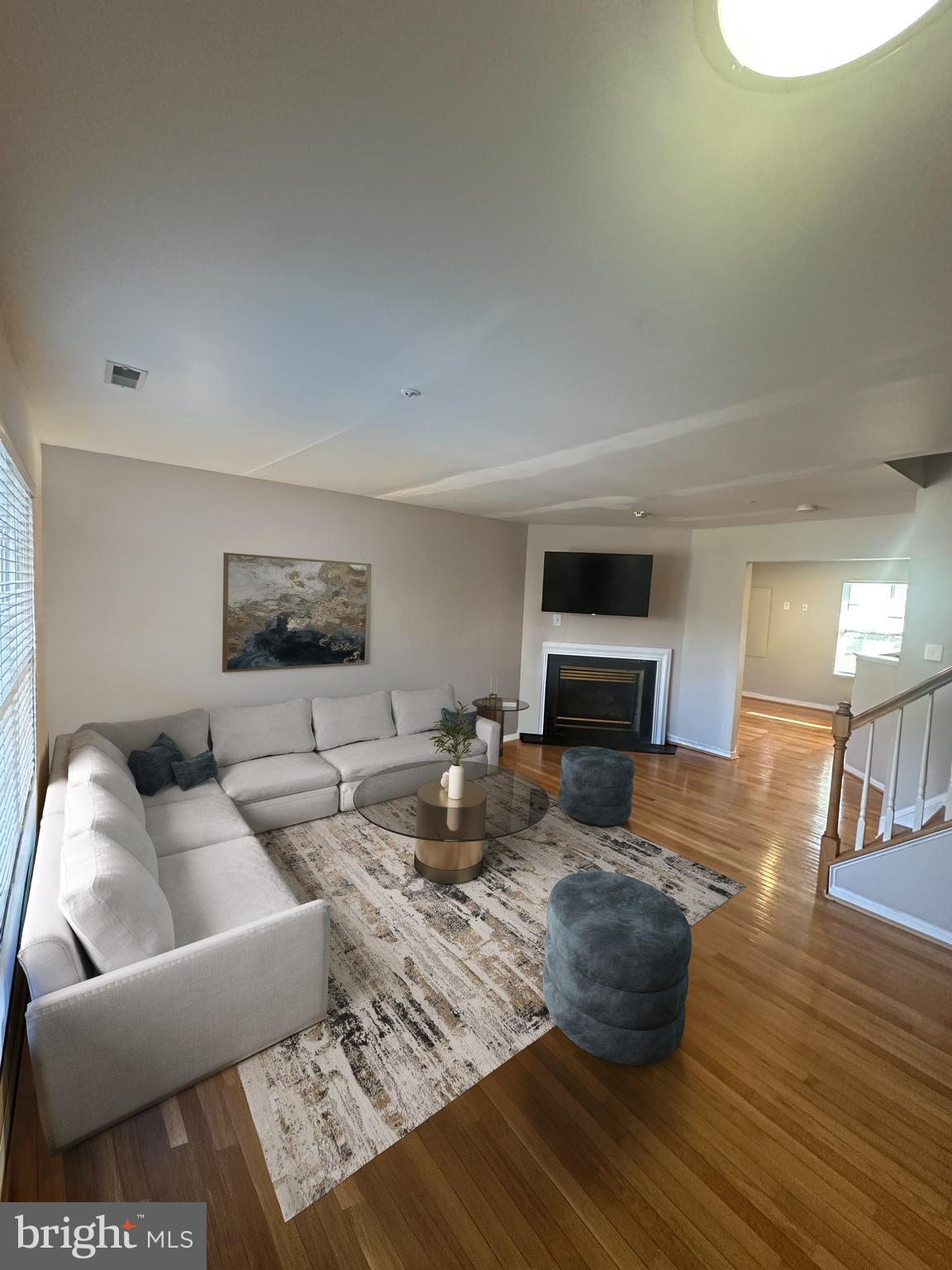 HILL OAKS CONDO PHASE 1- - Residential