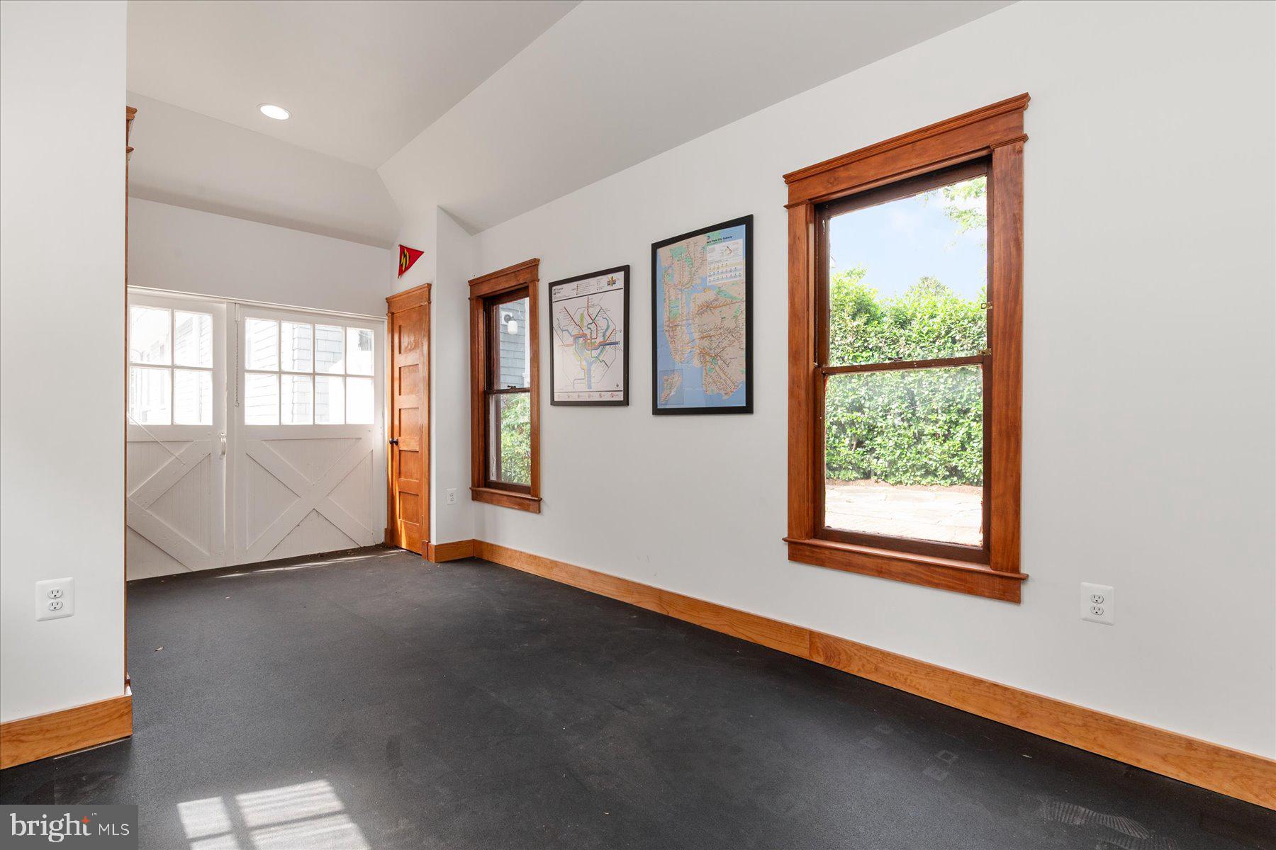 EASTPORT - Residential