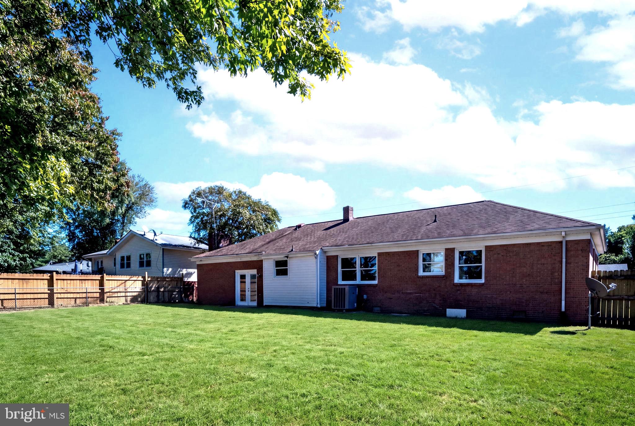 239 DARL CIRCLE
