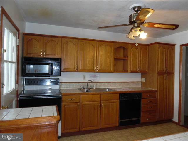 HARFORD SQUARE - Residential