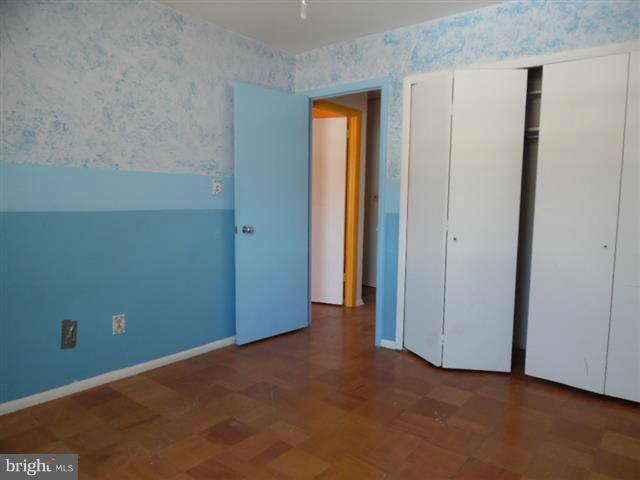 HARFORD SQUARE - Residential