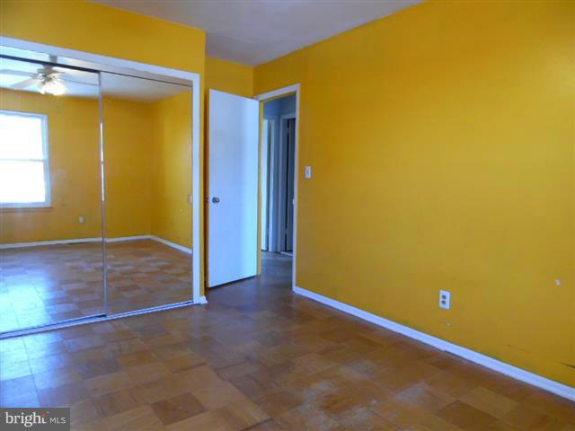 HARFORD SQUARE - Residential