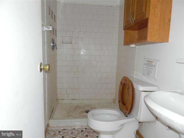 HARFORD SQUARE - Residential