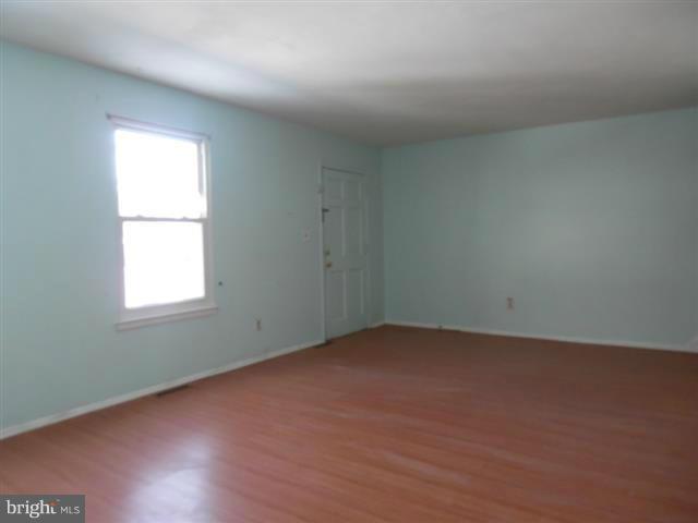 HARFORD SQUARE - Residential