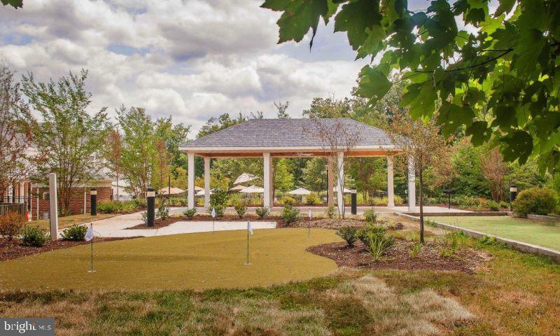 VIRGINIA HERITAGE AT LEE'S PARK - Residential