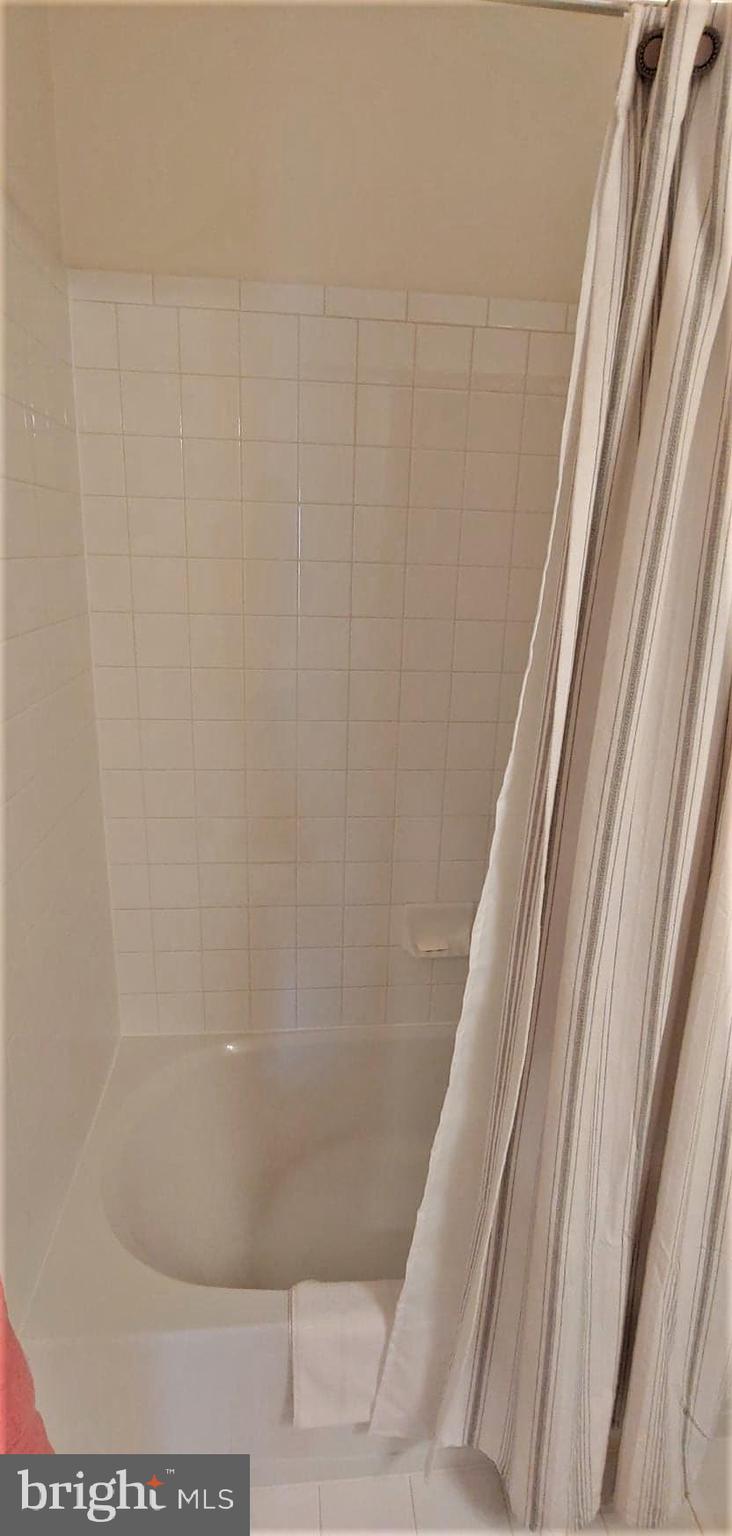 VIRGINIA HERITAGE AT LEE'S PARK - Residential