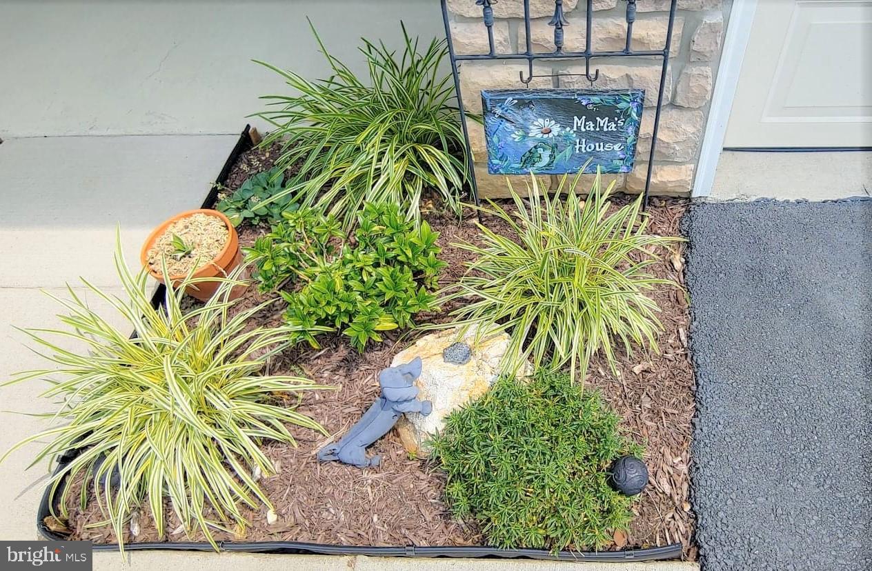 VIRGINIA HERITAGE AT LEE'S PARK - Residential