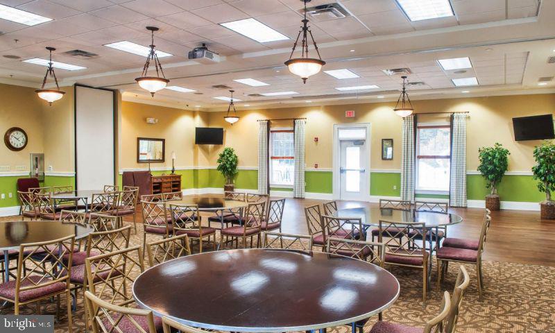 VIRGINIA HERITAGE AT LEE'S PARK - Residential