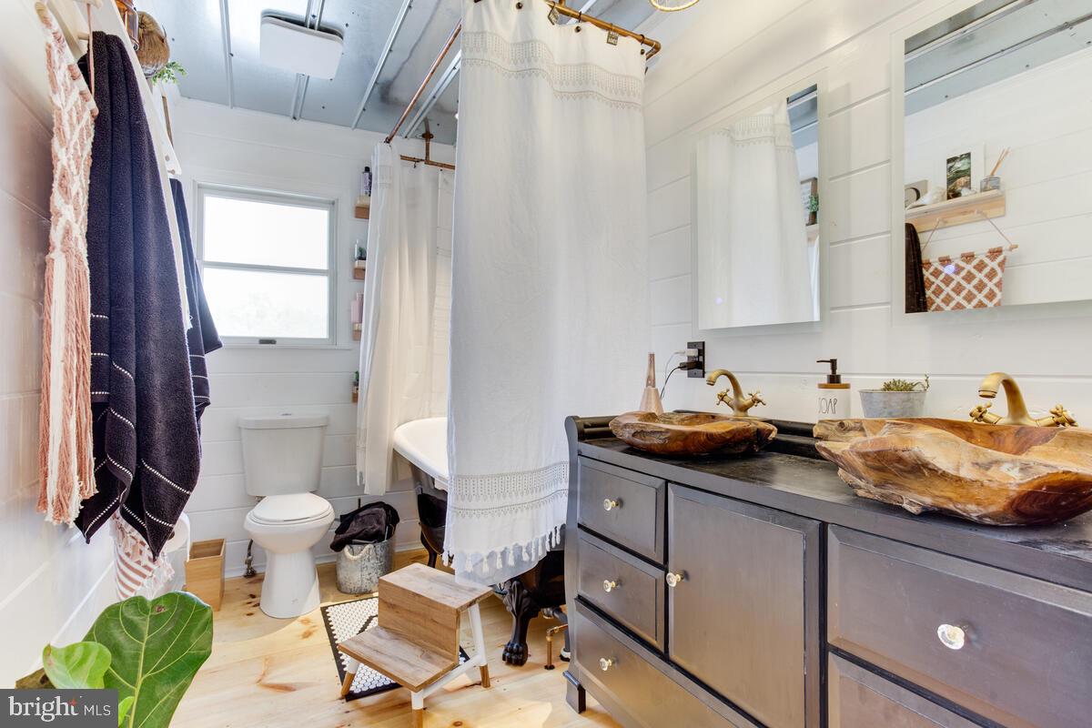 KENT ISLAND ESTATES - Residential