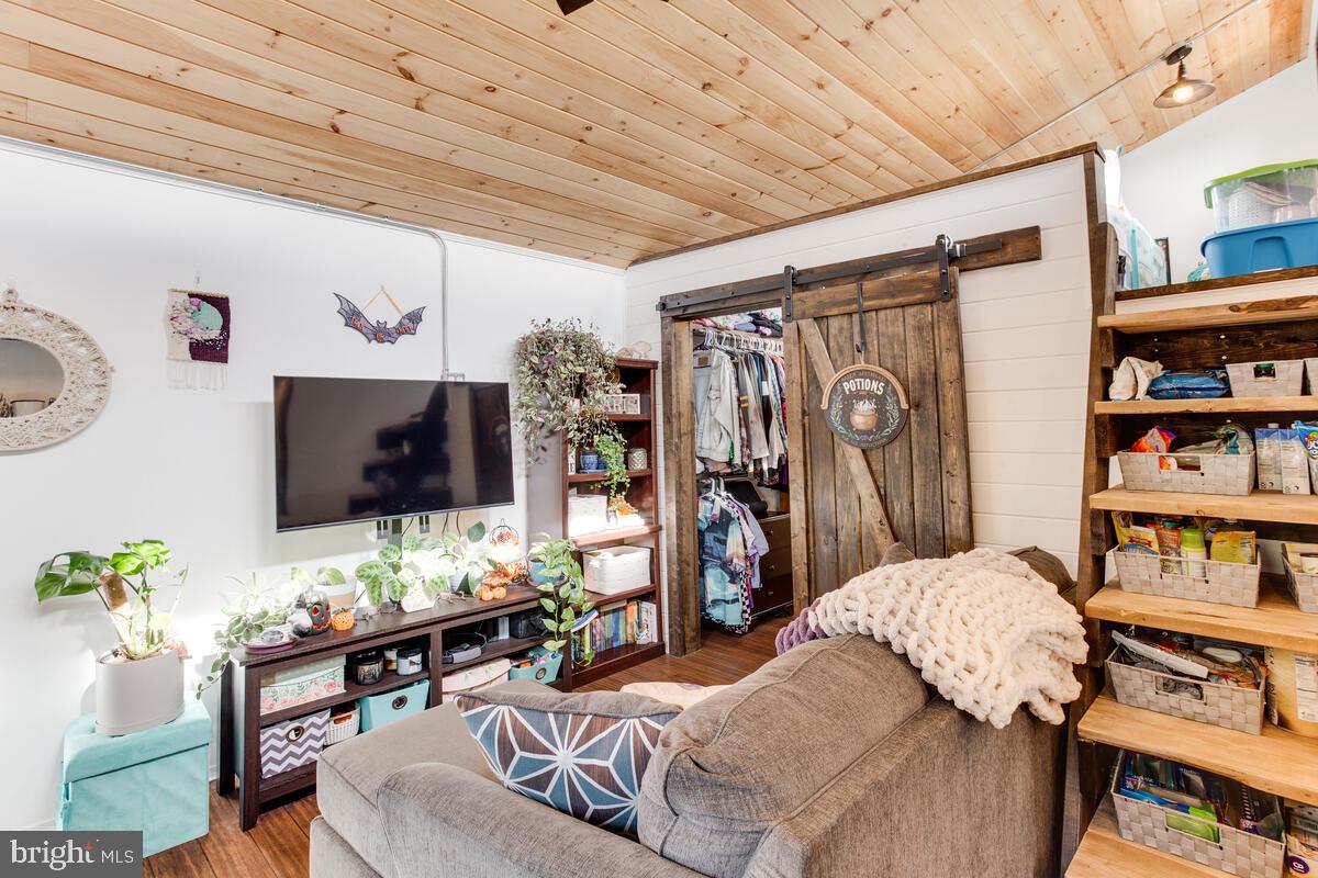 KENT ISLAND ESTATES - Residential