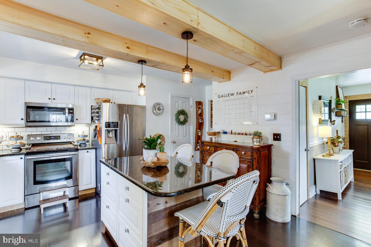 KENT ISLAND ESTATES - Residential