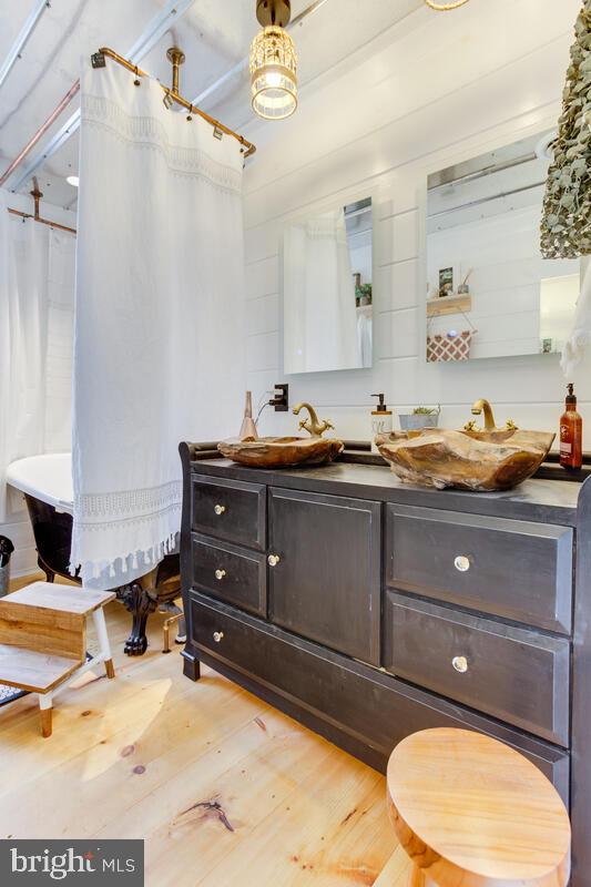 KENT ISLAND ESTATES - Residential