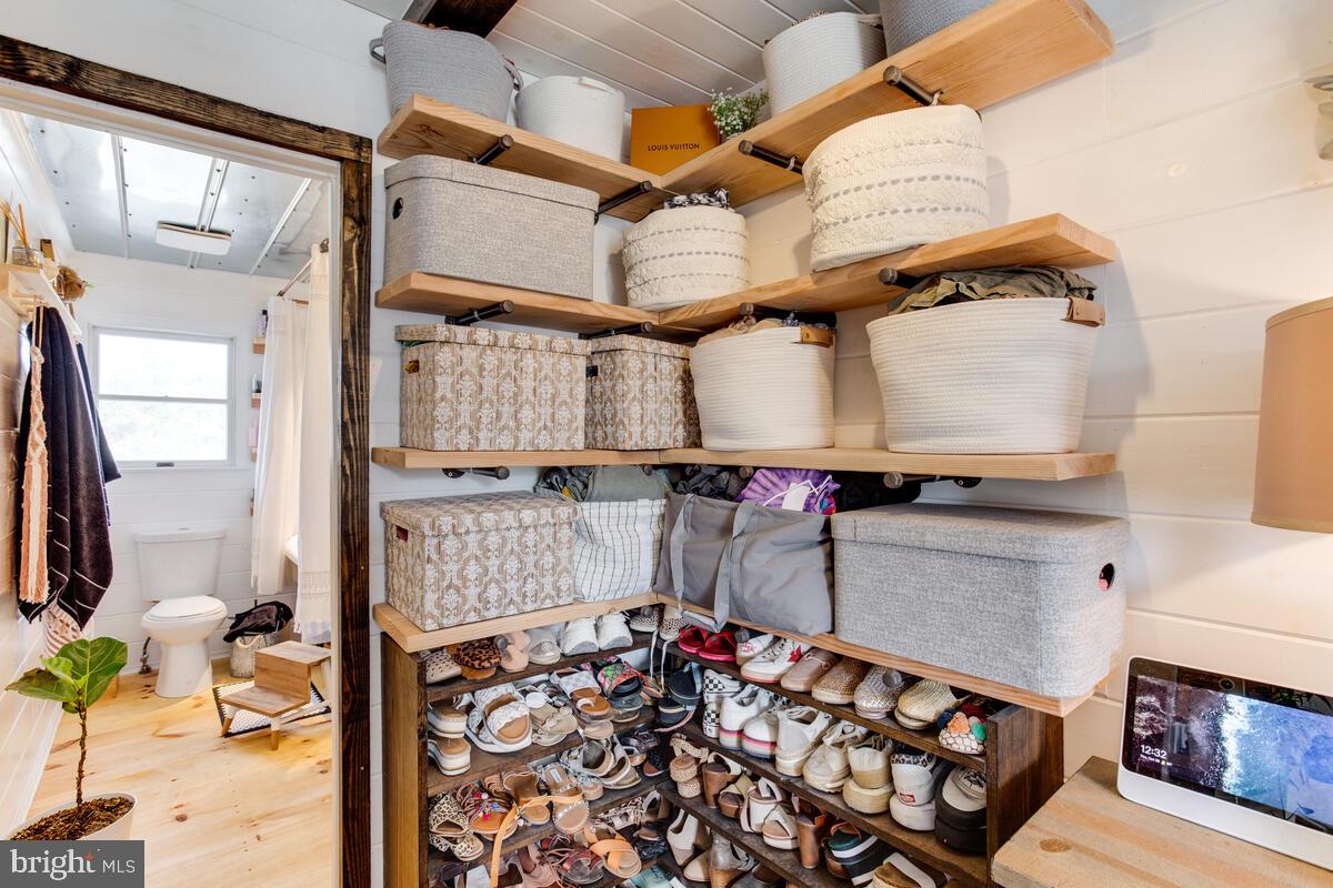 KENT ISLAND ESTATES - Residential