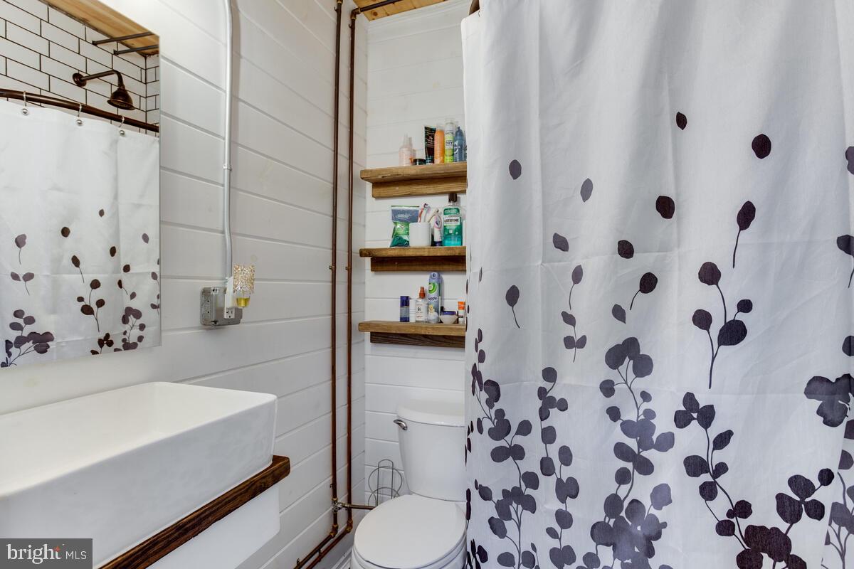 KENT ISLAND ESTATES - Residential