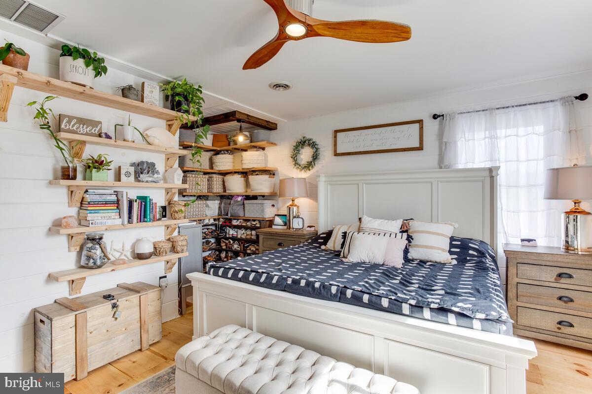 KENT ISLAND ESTATES - Residential