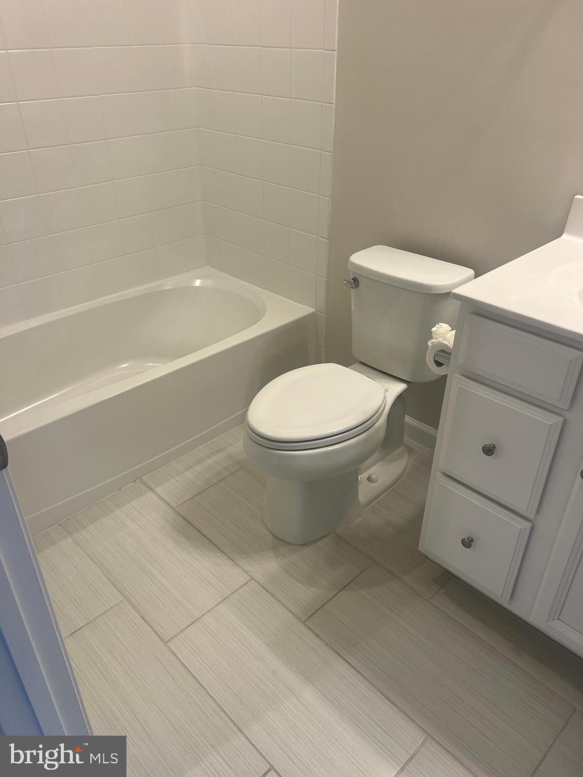 CENTRAL PARK - Residential Lease