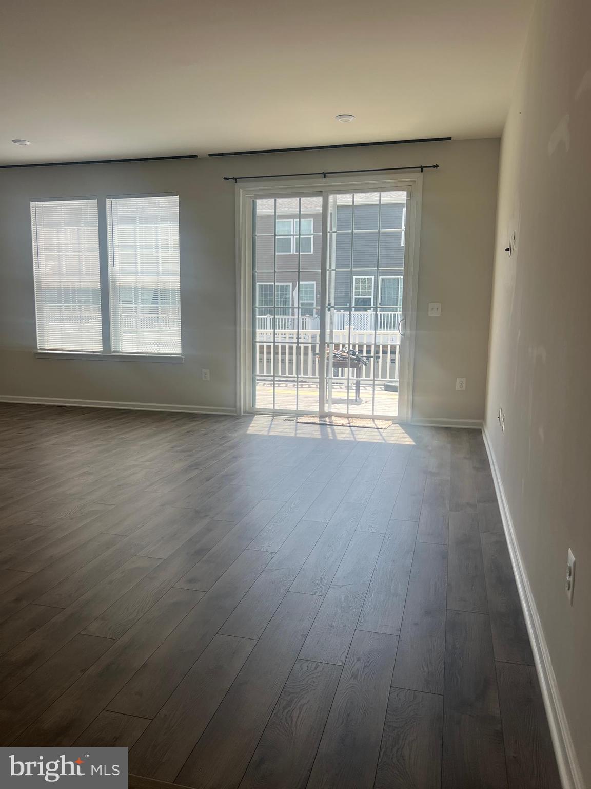 CENTRAL PARK - Residential Lease