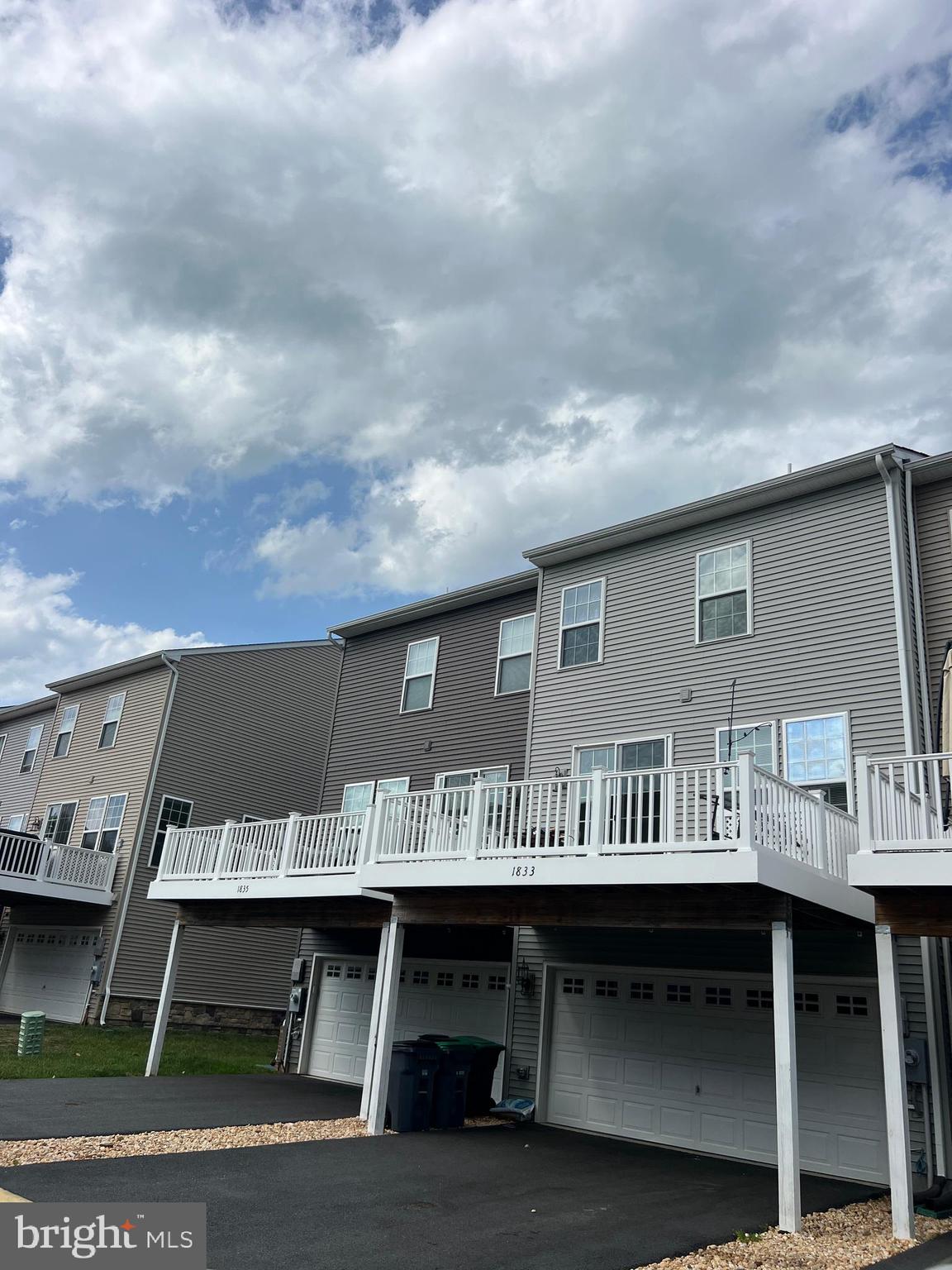 CENTRAL PARK - Residential Lease