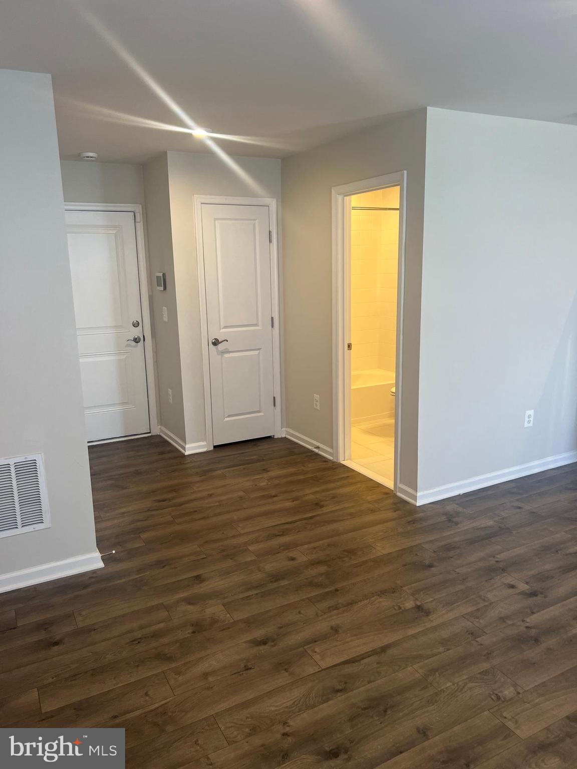 CENTRAL PARK - Residential Lease