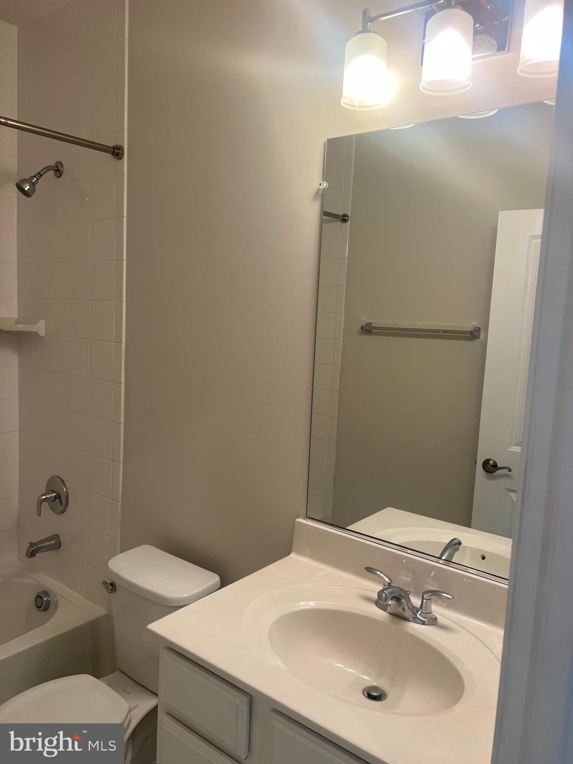 CENTRAL PARK - Residential Lease