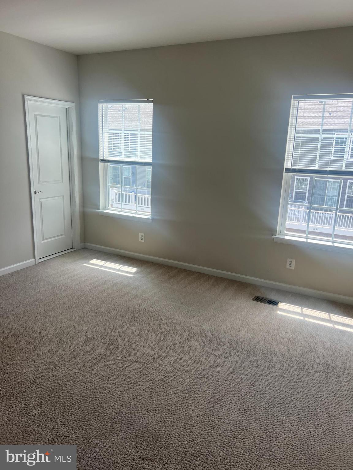 CENTRAL PARK - Residential Lease