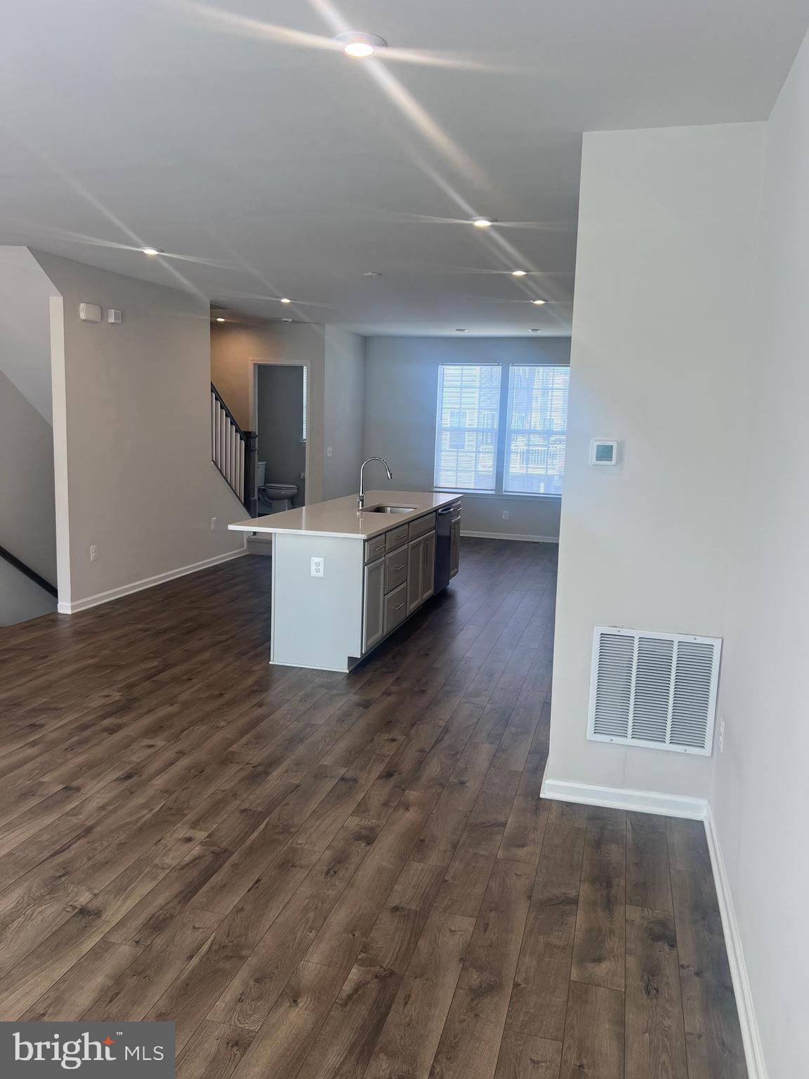 CENTRAL PARK - Residential Lease