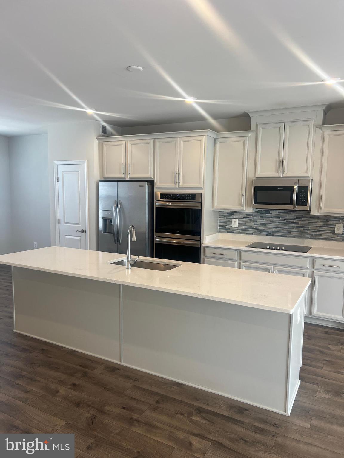 CENTRAL PARK - Residential Lease